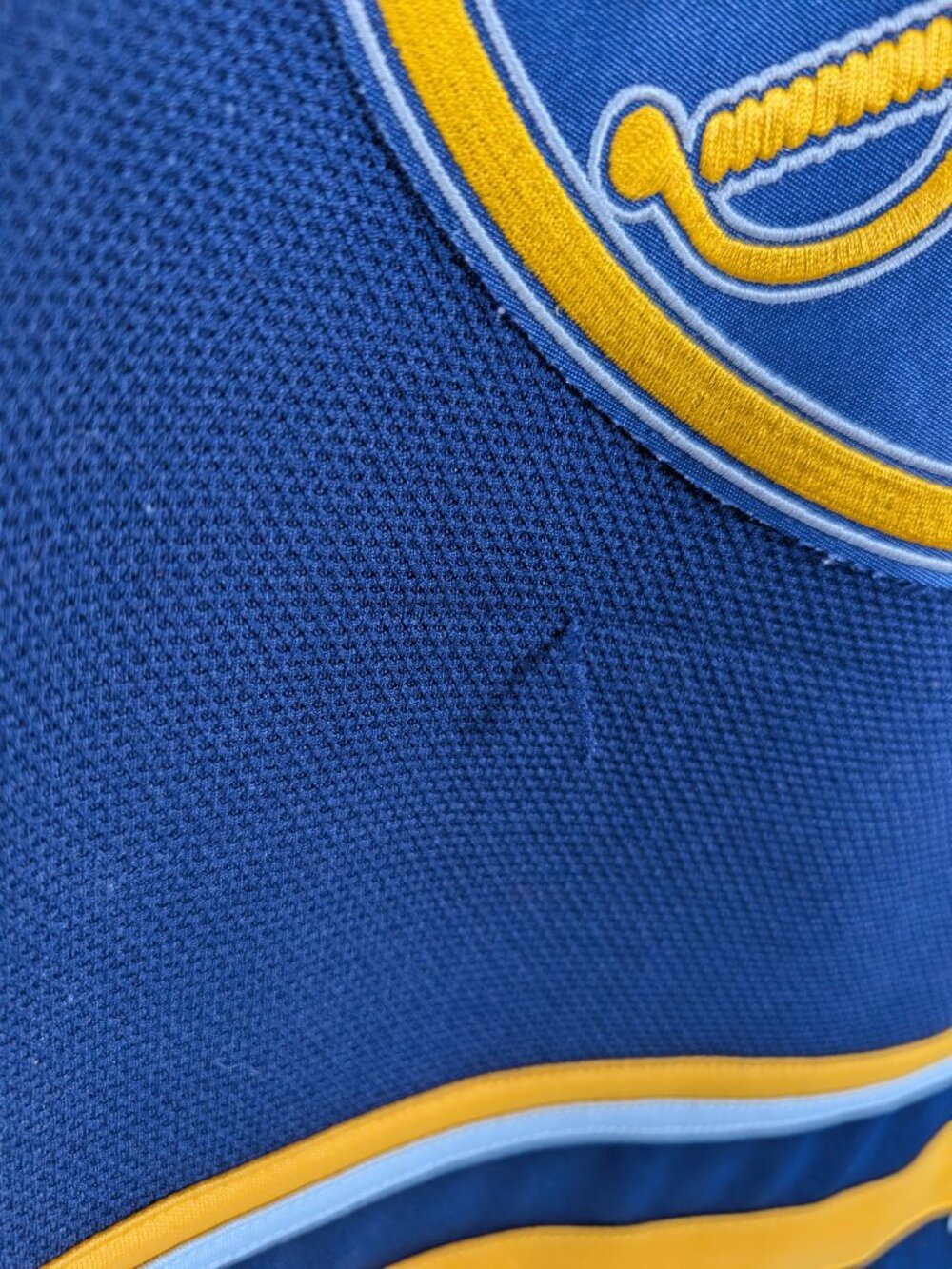 Buffalo Sabres Tyler Ennis jersey - Medium - Picture 7 of 10